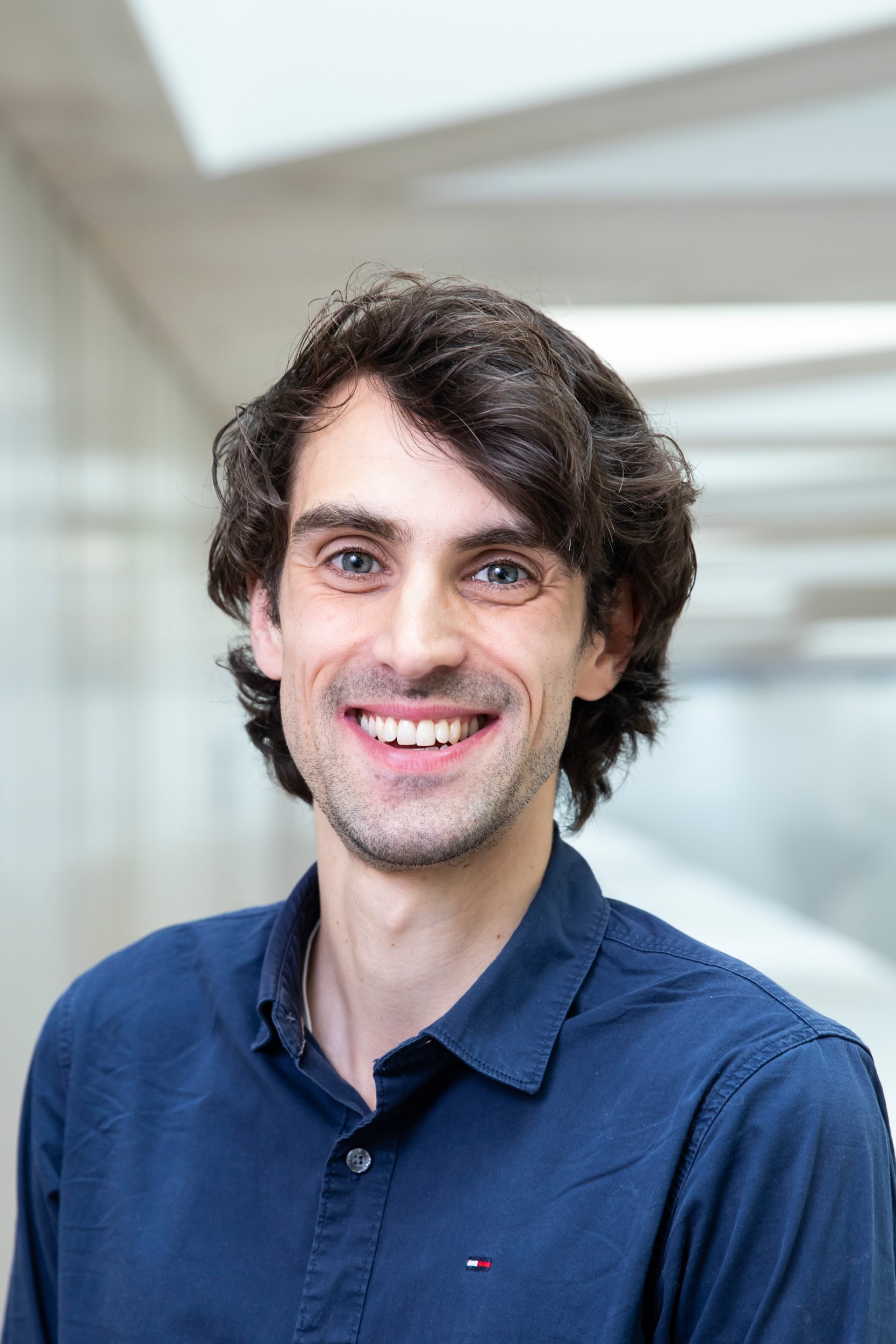Portretfoto Maxim Moinat kleiner